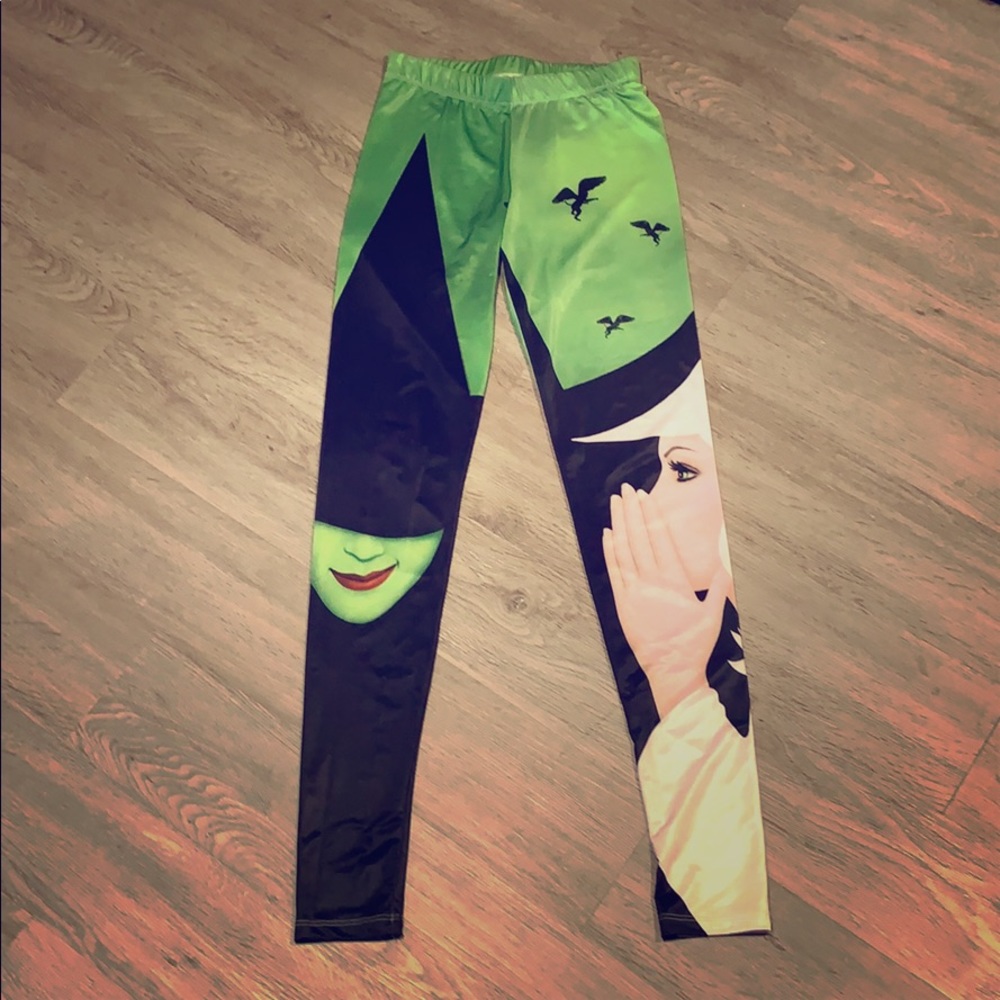 wicked two-witch soft leggings women’s small